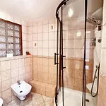 Big Huge Center 84m Nivy Apartment *