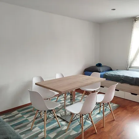 Big Huge Center 84m Nivy Apartmán *