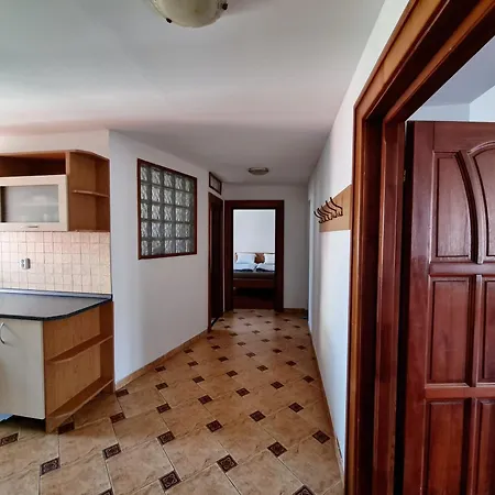 Big Huge Center 84m Nivy Appartement Bratislava