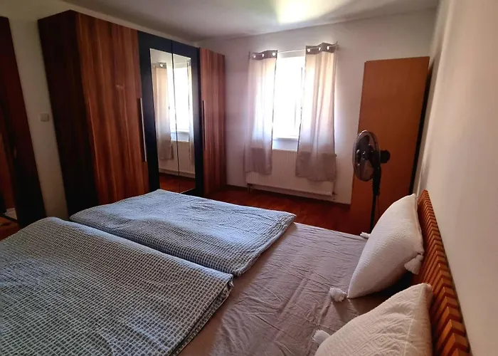 Apartmán Big Huge Center 84m Nivy *