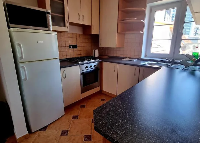 Big Huge Center 84m Nivy